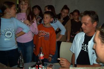 03-autograph-signing-session06.jpg