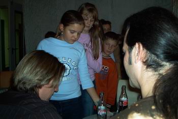 03-autograph-signing-session07.jpg