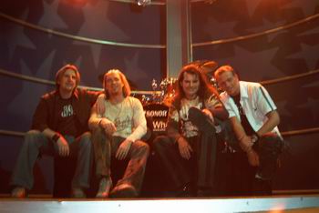04-band-photos-in-the-studio03.jpg