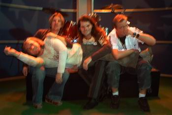 04-band-photos-in-the-studio05.jpg